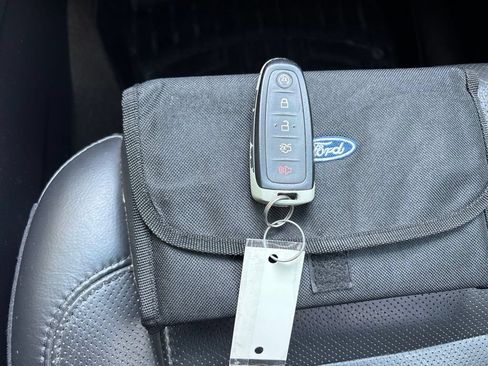 Used 2014 Ford Explorer Limited w/ Equipment Group 302A AWD/4WD image 18