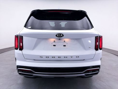 Used 2021 Kia Sorento S w/ Panoramic Sunroof Package image 14