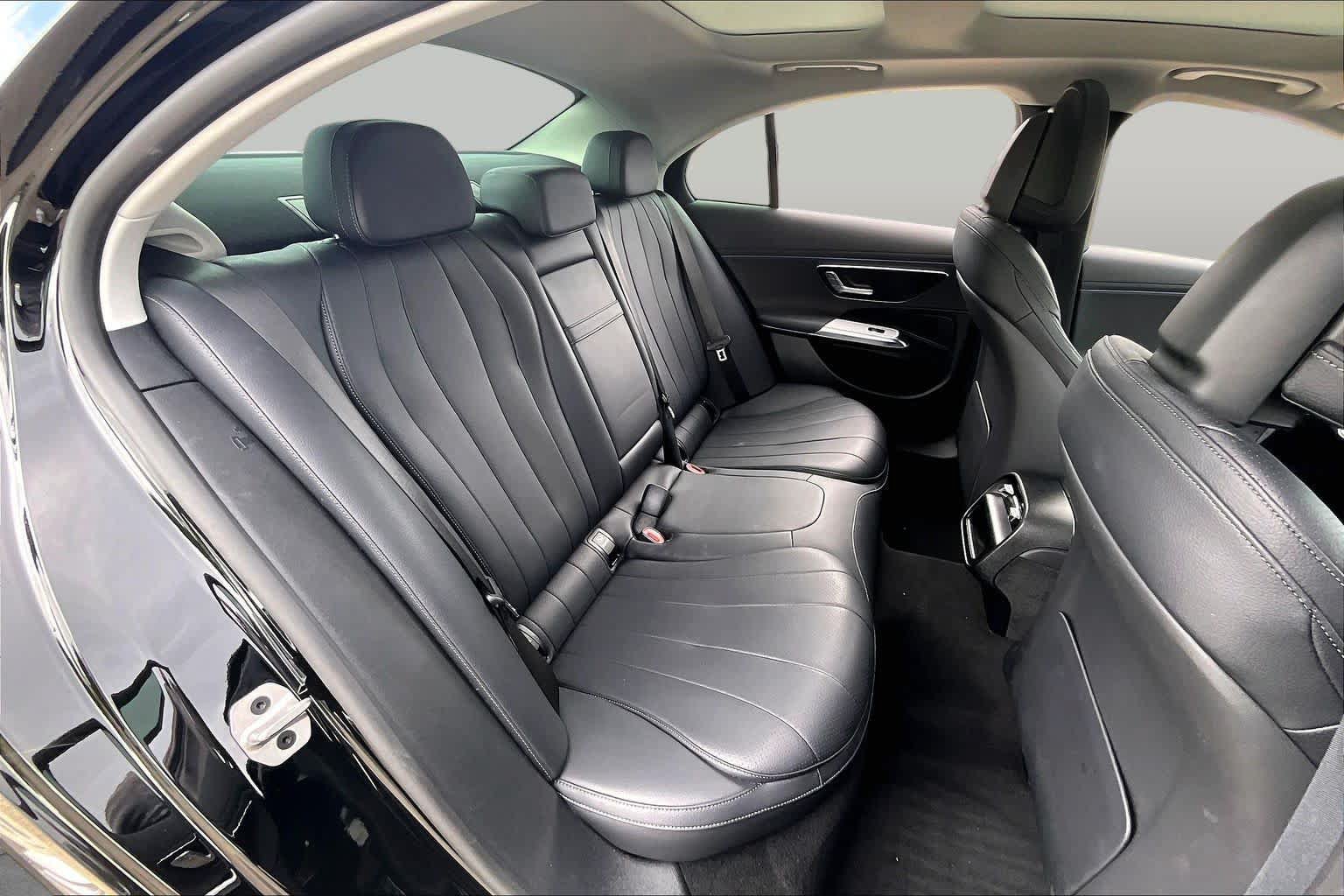 Used 2025 Mercedes-Benz E 350 Sedan image 17