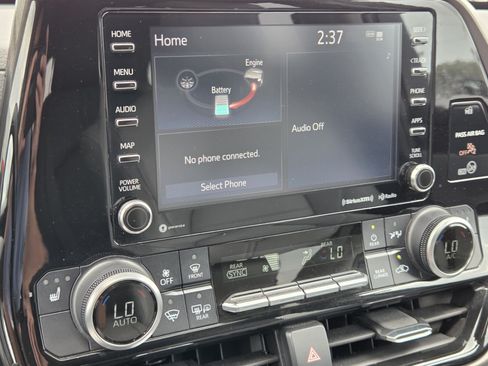 Used 2021 Toyota Highlander XLE AWD/4WD image 21