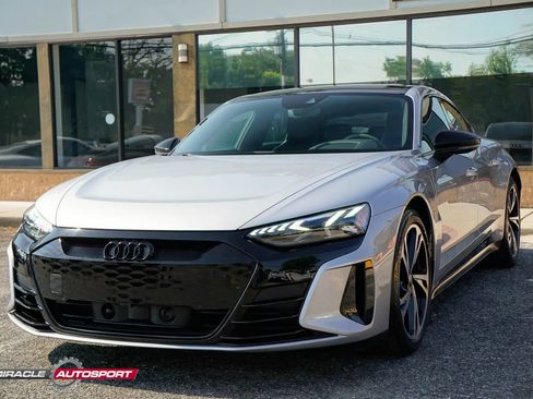 Used 2022 Audi e-tron GT Premium Plus AWD/4WD image 3