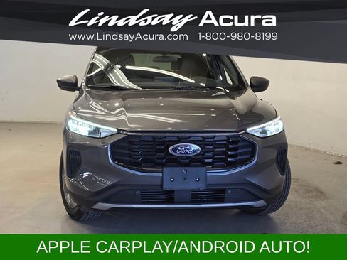 Used 2025 Ford Escape ST-Line AWD/4WD image 2