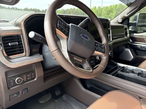 Used 2025 Ford F250 King Ranch AWD/4WD image 13