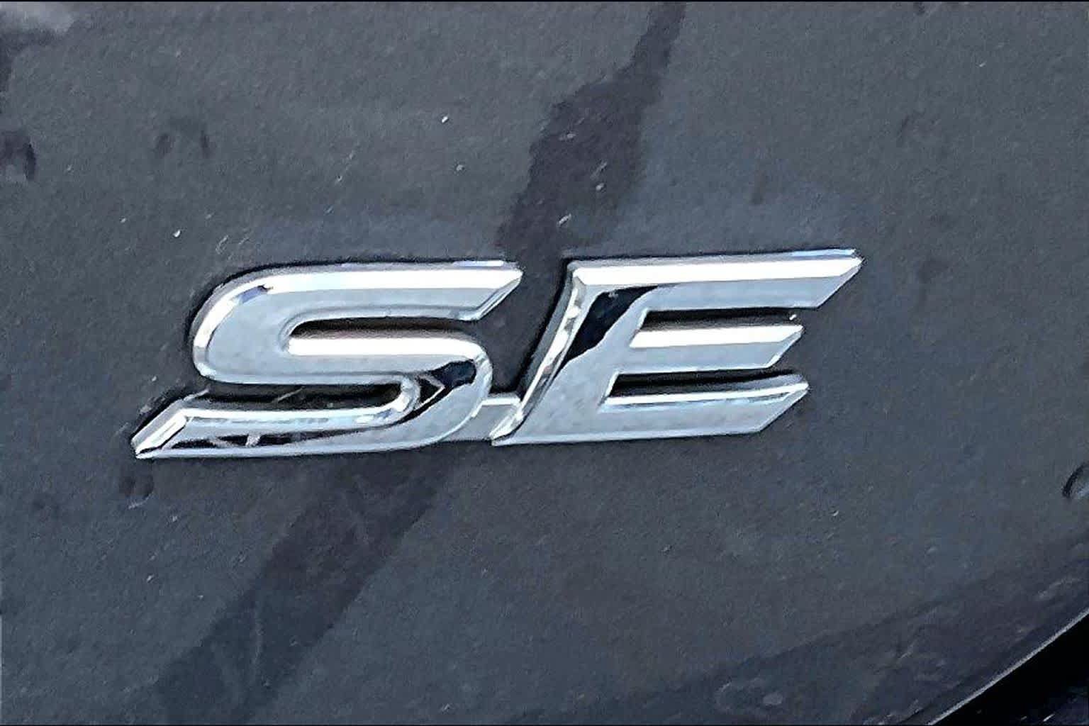 Used 2024 Toyota Camry SE FWD image 10