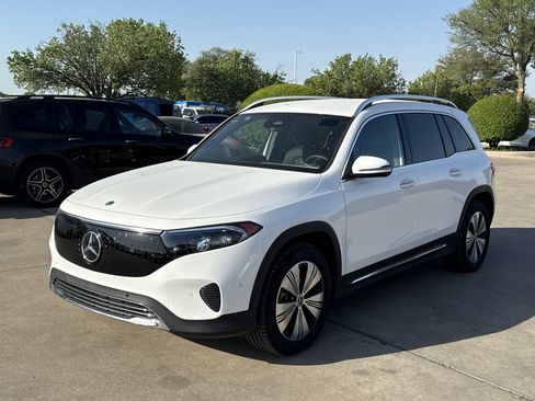 Used 2025 Mercedes-Benz EQB 250+ EQB 250+ image 2