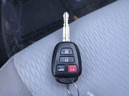 Certified 2018 Toyota Corolla LE image 25