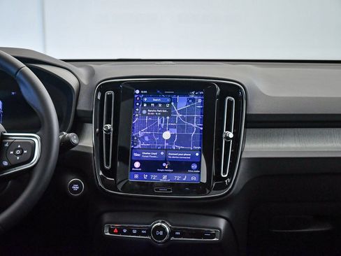 New 2026 Volvo XC40 B5 Ultra w/ Climate Package image 12