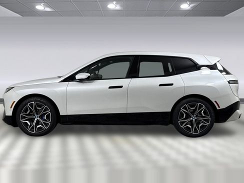 Used 2025 BMW iX M60 image 2