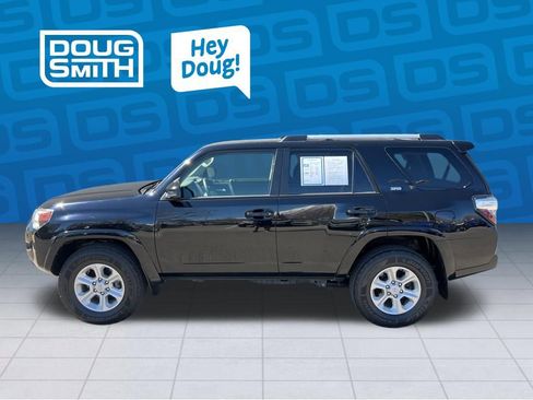 Used 2024 Toyota 4Runner SR5 AWD/4WD image 3