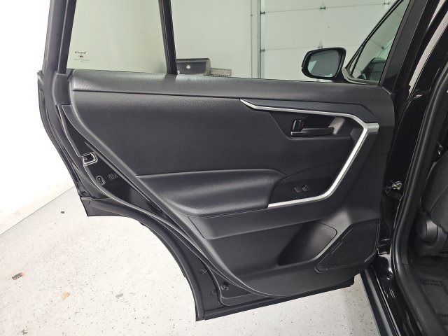 Certified 2025 Toyota RAV4 LE AWD/4WD image 29