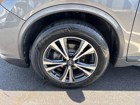 Used 2017 Nissan Rogue SL w/ SL Premium Package image 10