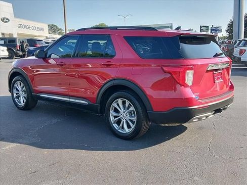 Certified 2023 Ford Explorer XLT w/ Equipment Group 202A AWD/4WD image 6