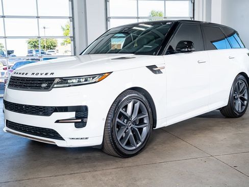 Used 2024 Land Rover Range Rover Sport Dynamic SE image 11
