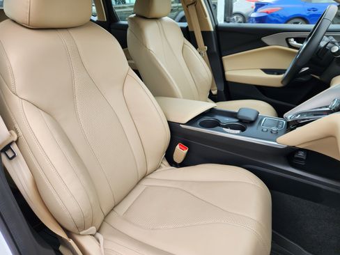 Certified 2025 Acura TLX w/ Technology Package image 15