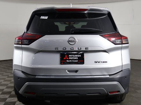 Used 2023 Nissan Rogue SV w/ SV Premium B Package image 12