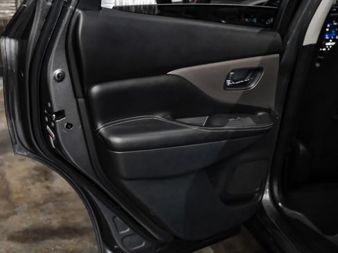 Used 2022 Nissan Murano S FWD image 37