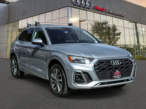 Used 2023 Audi Q5 2.0T Premium Plus w/ Premium Plus Package AWD/4WD image 3
