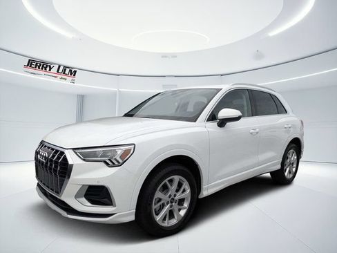 Used 2023 Audi Q3 2.0T Premium AWD/4WD image 7