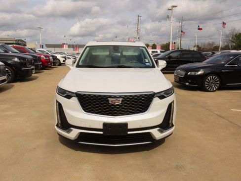 Used 2021 Cadillac XT6 Premium Luxury image 4