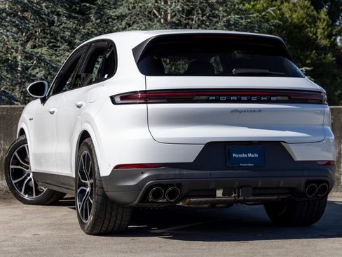 New 2026 Porsche Cayenne S AWD/4WD image 3