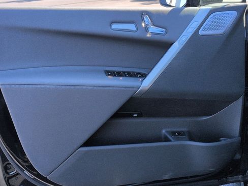 Used 2025 BMW iX M60 image 14