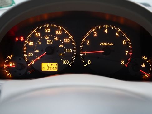 Used 2004 INFINITI G35 Coupe w/ Premium Pkg image 34