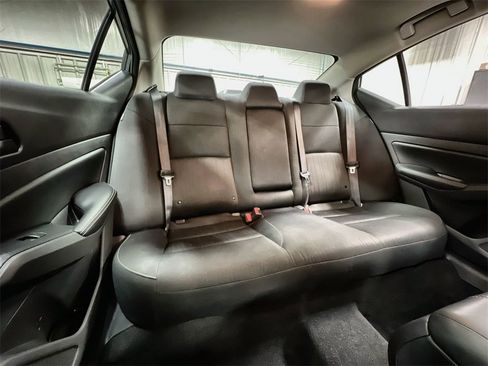 Used 2024 Nissan Altima 2.5 SV w/ SV Premium Package image 22