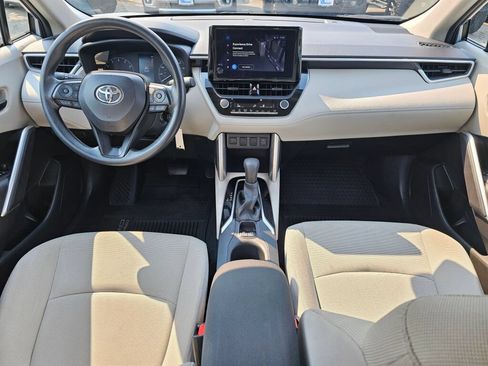 Used 2024 Toyota Corolla Cross L FWD image 9