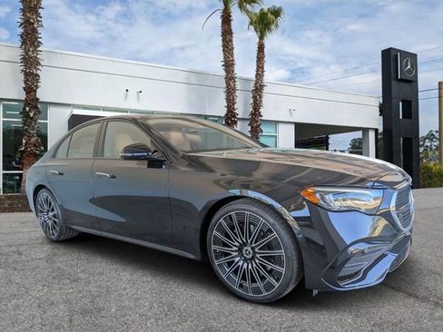 New 2026 Mercedes-Benz E 350 4MATIC Sedan image 2