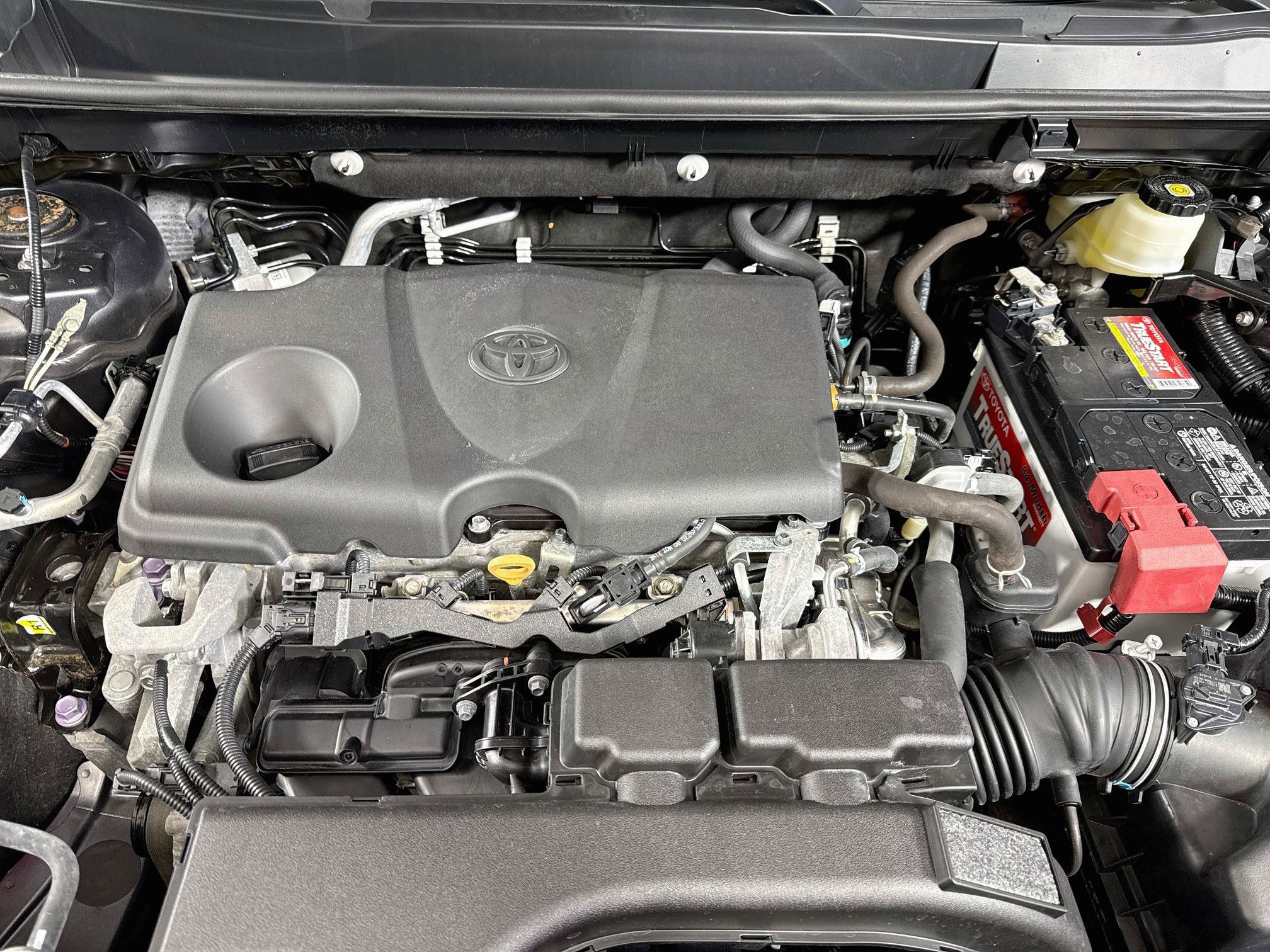 Certified 2020 Toyota RAV4 XLE w/ Convenience Package AWD/4WD image 28