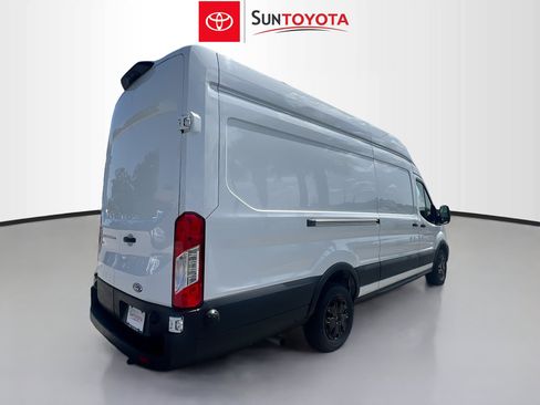 Used 2024 Ford Transit 250 148 High Roof Extended w/ Load Area Protection Package RWD image 4
