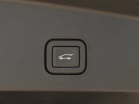 New 2026 Cadillac Lyriq Premium Luxury image 24