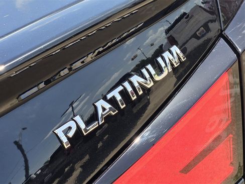 Used 2019 Nissan Altima 2.0 Edition One image 8