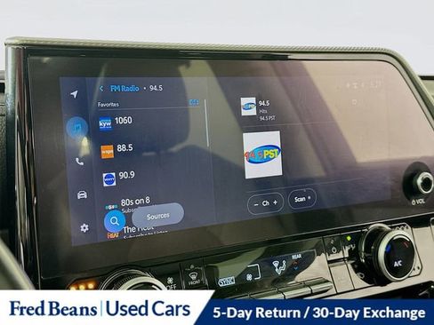 Used 2023 Toyota Highlander Platinum image 11