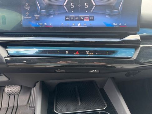Certified 2026 BMW 540i xDrive w/ Executive Package AWD/4WD image 17