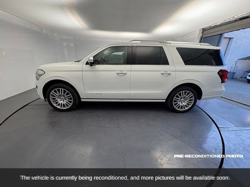 Used 2023 Ford Expedition Max Platinum AWD/4WD image 2