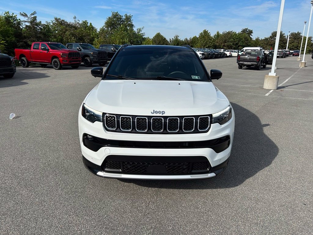 Certified 2023 Jeep Compass Limited w/ Elite Group AWD/4WD image 8