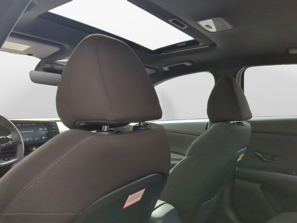 Certified 2026 Hyundai Elantra SEL Sport FWD image 13