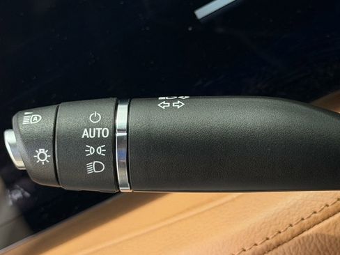 Used 2024 Cadillac XT4 Premium Luxury FWD image 22