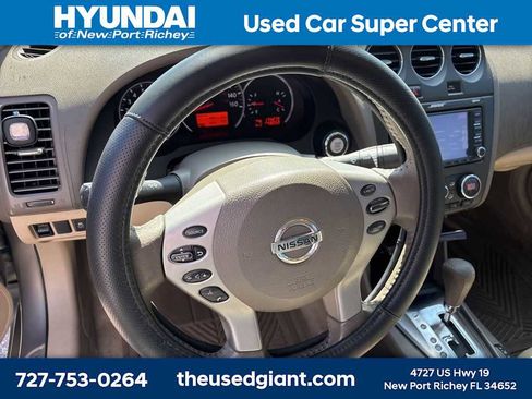 Used 2011 Nissan Altima 2.5 SL w/ Technology Pkg image 12