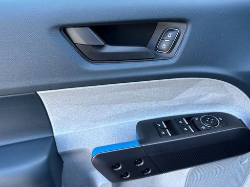 New 2025 Ford Maverick XLT image 10