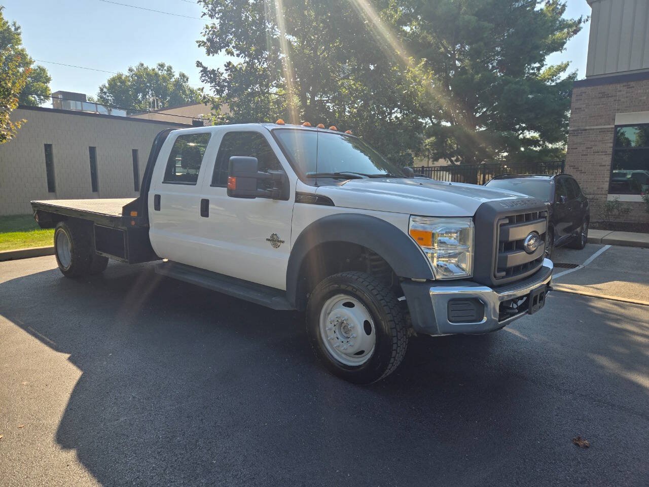 Used 2016 Ford F550 4x4 Crew Cab Super Duty image 4