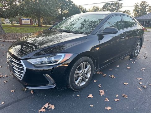 Used 2018 Hyundai Elantra Value Edition FWD image 3