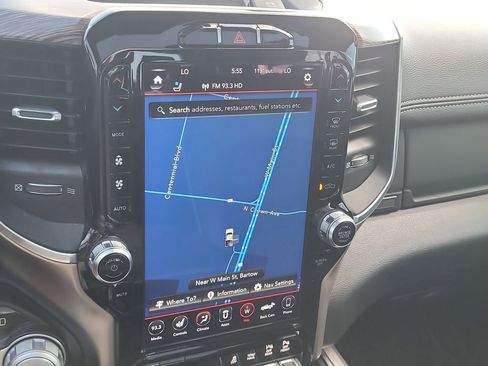Used 2020 RAM 1500 Laramie RWD image 26