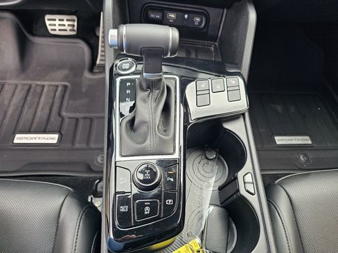 Used 2024 Kia Sportage X-Pro AWD/4WD image 25