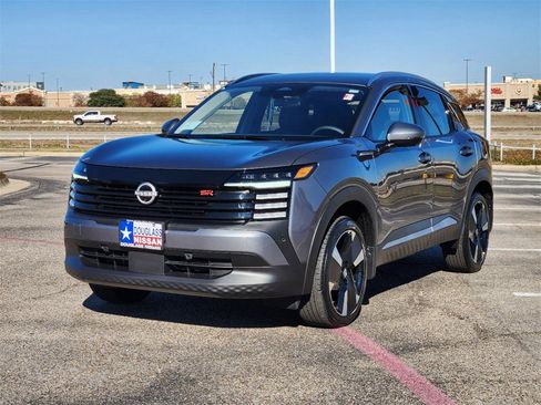 New 2025 Nissan Kicks SR image 2