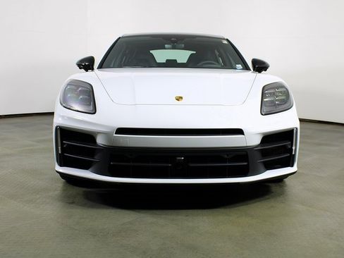 New 2025 Porsche Panamera 4 image 10