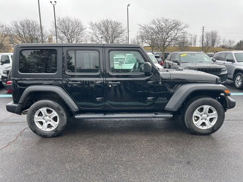 Used 2022 Jeep Wrangler Unlimited Sport image 5