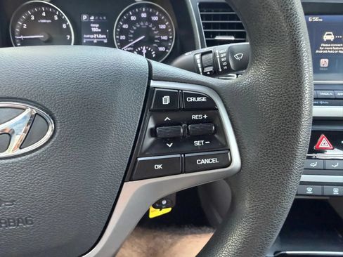 Used 2018 Hyundai Elantra SEL FWD image 27