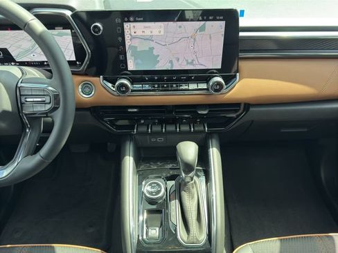 New 2026 GMC Canyon AT4 w/ Technology Plus Package AWD/4WD image 19